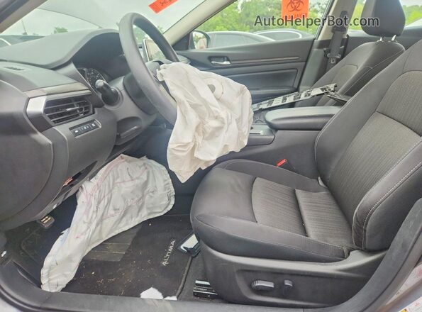 1N4BL4DV2SN319618 2025 NISSAN ALTIMA Gray Front interior view