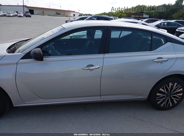1N4BL4DV2SN365403 2025 NISSAN ALTIMA Gray სალონის 360-გრადუსიანი ხედი