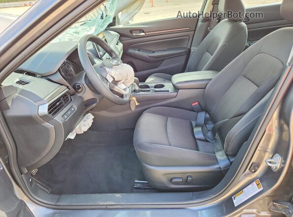 1N4BL4DV2SN380953 2025 NISSAN ALTIMA Charcoal Widok wnętrza z przodu