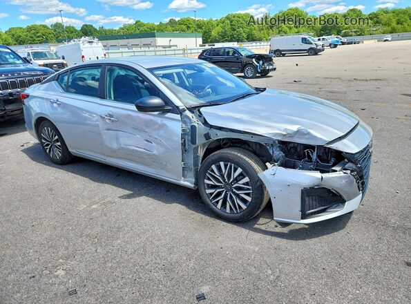 1N4BL4DV2SN402871 2025 NISSAN ALTIMA Серебряный Передняя правая четверть