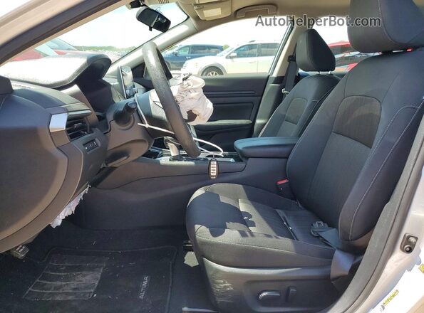 1N4BL4DV3RN375805 2024 NISSAN ALTIMA Silver Widok wnętrza z przodu