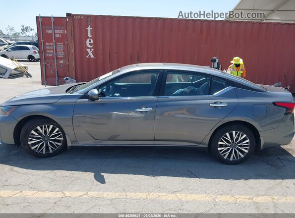 1N4BL4DV3RN405501 2024 NISSAN ALTIMA Gray 360 interior view