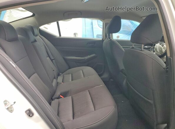 1N4BL4DV3SN429741 2025 NISSAN ALTIMA White Widok tylnych siedzeń
