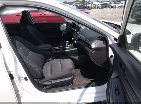1N4BL4DV3TN315904 2026 NISSAN ALTIMA White Front interior view