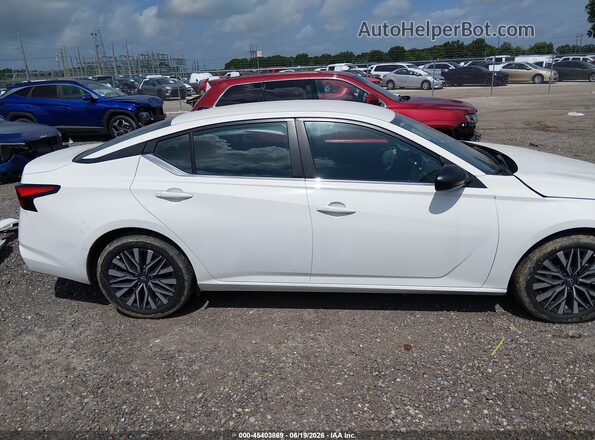 1N4BL4DV3TN315904 2026 NISSAN ALTIMA White 360 interior view