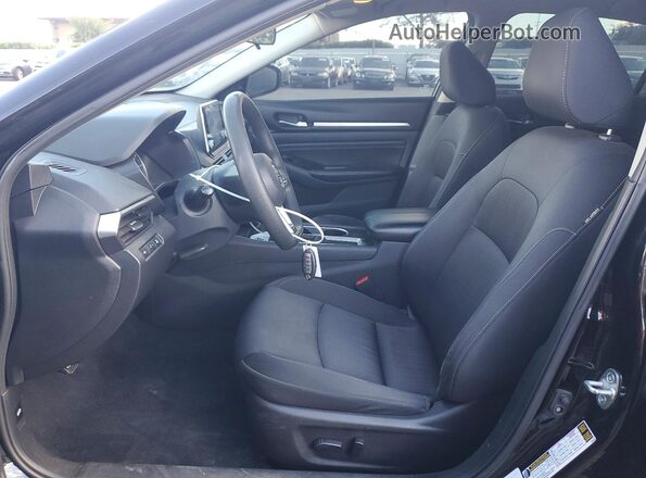 1N4BL4DV4MN335242 2021 NISSAN ALTIMA Черный Вид салона спереди