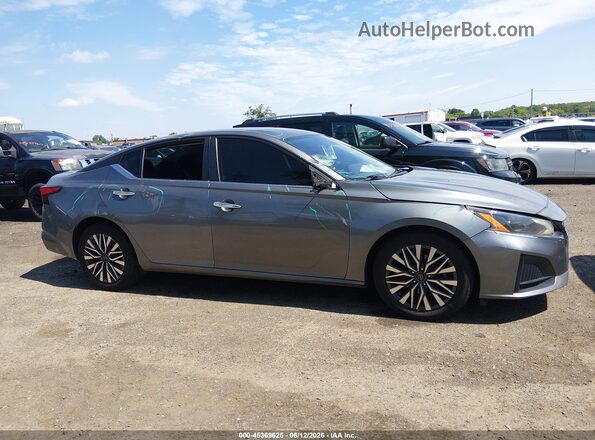 1N4BL4DV4PN324052 2023 NISSAN ALTIMA Gray Widok wnętrza z tyłu