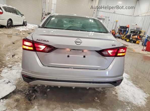 1N4BL4DV4RN345552 2024 NISSAN ALTIMA Silver უკანა ხედი
