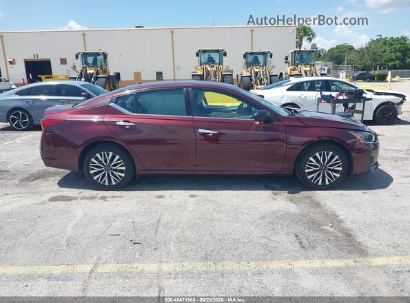 1N4BL4DV4SN324318 2025 NISSAN ALTIMA Burgundy Rear interior view