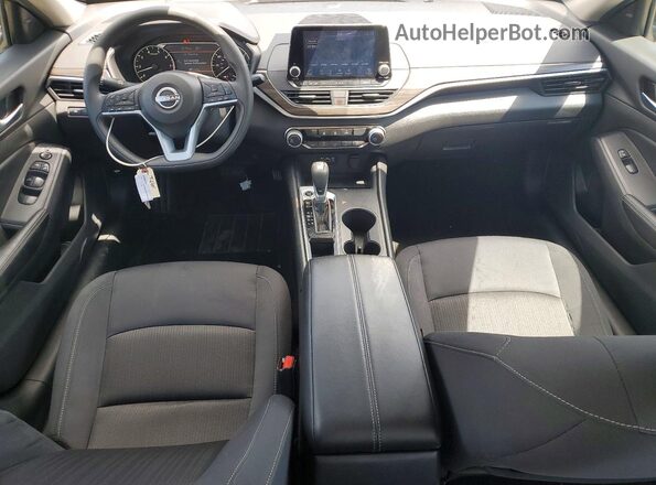 1N4BL4DV4SN337666 2025 NISSAN ALTIMA Silver Vista del salpicadero