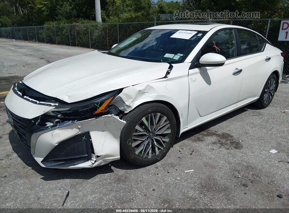 1N4BL4DV4SN343726 2025 NISSAN ALTIMA White წინა მარცხენა ხედი სამი მეოთხედიდან