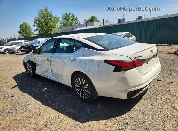 1N4BL4DV5RN413809 2024 NISSAN ALTIMA White 