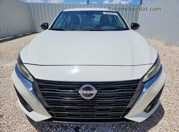 1N4BL4DV5SN364083 2025 NISSAN ALTIMA White Widok z przodu