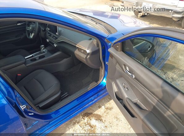 1N4BL4DV5SN393583 2025 NISSAN ALTIMA Blue Widok wnętrza z przodu