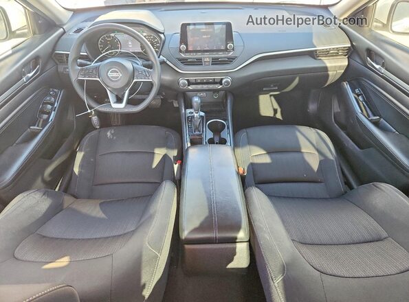 1N4BL4DV6MN317325 2021 NISSAN ALTIMA Белый Вид панели приборов