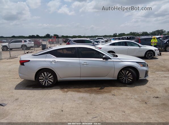 1N4BL4DV6RN300189 2024 NISSAN ALTIMA Gray უკანა სალონის ხედი