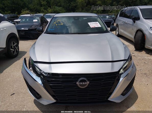 1N4BL4DV6SN366599 2025 NISSAN ALTIMA Silver Widok zestawu wskaźników