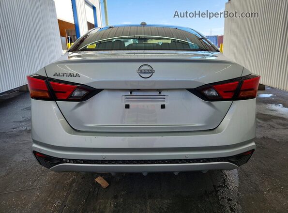 1N4BL4DV6SN387811 2025 NISSAN ALTIMA Silver Rear view