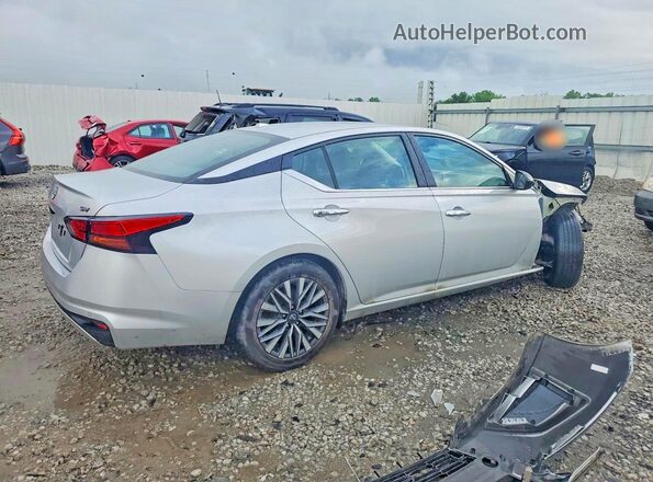 1N4BL4DV7RN340622 2024 NISSAN ALTIMA Серебряный Задняя правая четверть