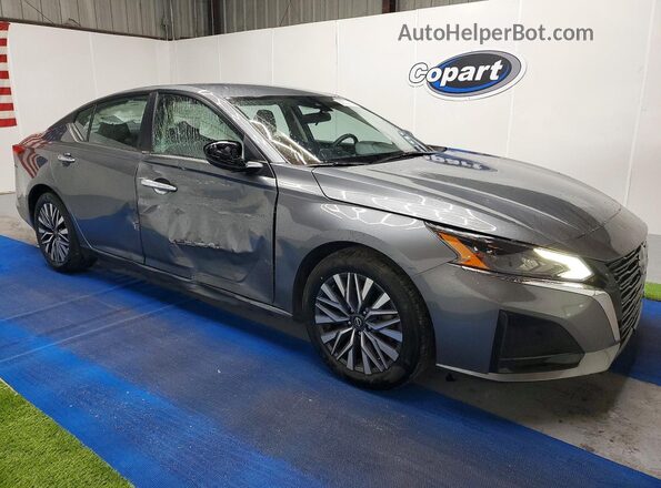 1N4BL4DV7SN320733 2025 NISSAN ALTIMA Gray Delantero derecho