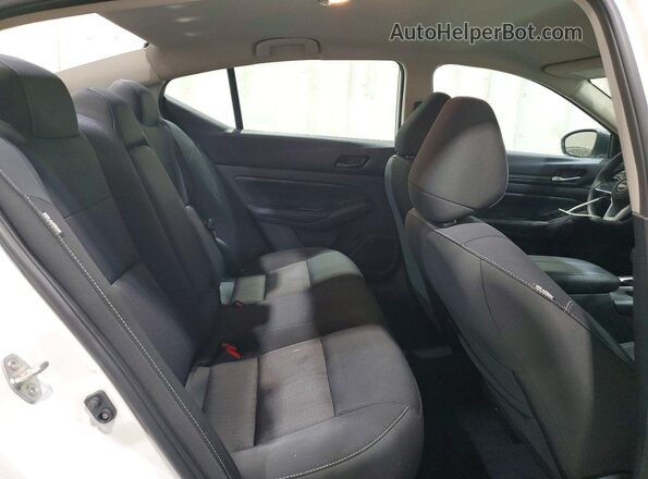 1N4BL4DV7SN399191 2025 NISSAN ALTIMA White Հետևի նստատեղերի տեսք
