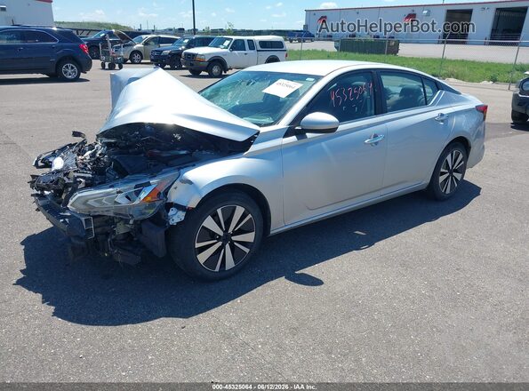 1N4BL4DV8NN314265 2022 NISSAN ALTIMA Silver Առջևի ձախ երեք քառորդ տեսարան