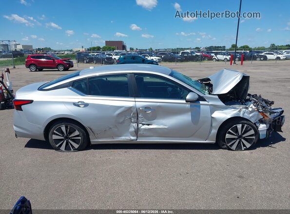 1N4BL4DV8NN314265 2022 NISSAN ALTIMA Silver Սալոնի 360 աստիճան տեսք