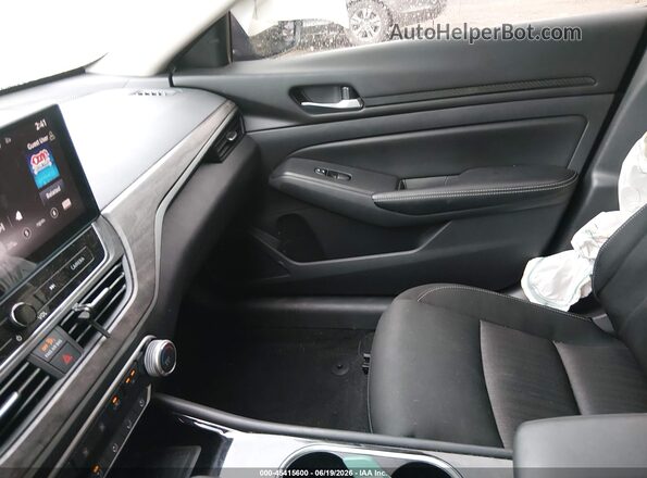 1N4BL4DV8RN434802 2024 NISSAN ALTIMA Бордовый Вид салона спереди