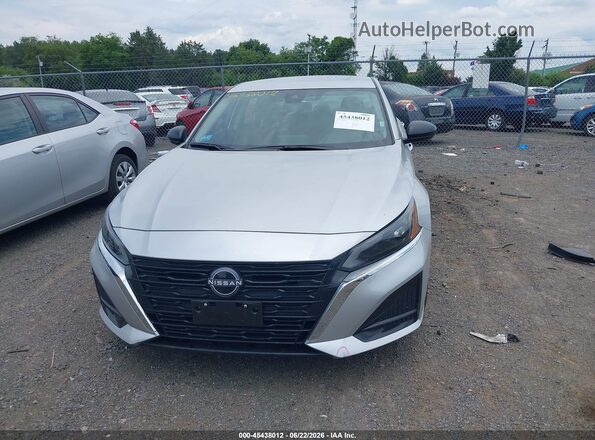 1N4BL4DV8SN403488 2025 NISSAN ALTIMA Silver Вид щитка приладів