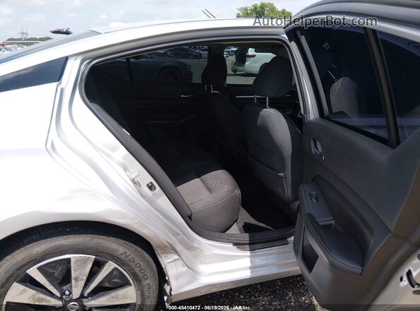 1N4BL4DV9KC124580 2019 NISSAN ALTIMA Silver VIN sticker view
