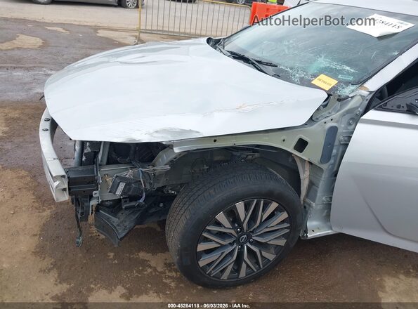 1N4BL4DV9RN336104 2024 NISSAN ALTIMA Silver Դիմացի տեսք