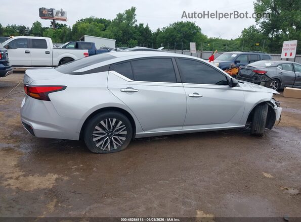 1N4BL4DV9RN336104 2024 NISSAN ALTIMA Silver Սալոնի 360 աստիճան տեսք