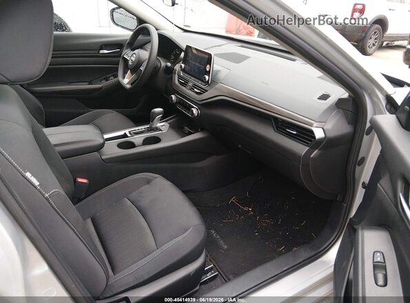 1N4BL4DV9SN380626 2025 NISSAN ALTIMA Silver Front interior view