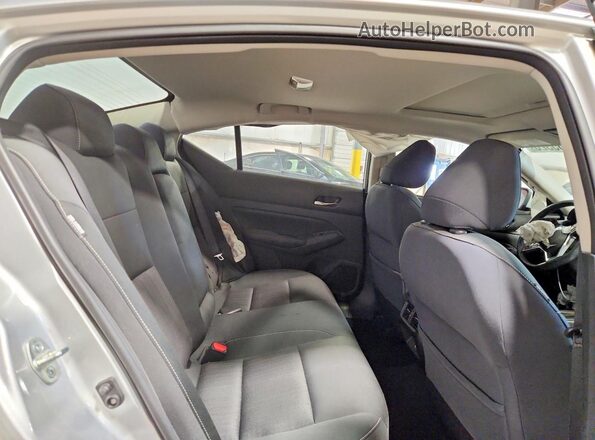 1N4BL4DVXKC125804 2019 NISSAN ALTIMA White Rear seats view