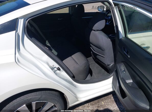 1N4BL4DVXKC142585 2019 NISSAN ALTIMA White VIN კოდის სტიკერის ხედი