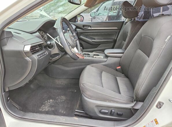 1N4BL4DVXKC214756 2019 NISSAN ALTIMA White Front interior view