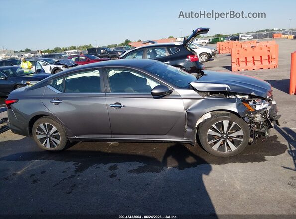 1N4BL4DVXNN371499 2022 NISSAN ALTIMA SV Gray Rear interior view