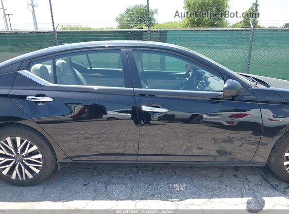 1N4BL4DVXSN314621 2025 NISSAN ALTIMA Black Вид задньої частини салону