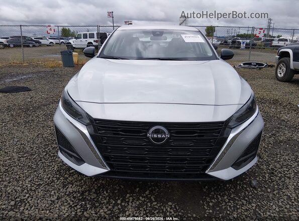 1N4BL4DVXSN366573 2025 NISSAN ALTIMA Silver Вид задньої частини салону