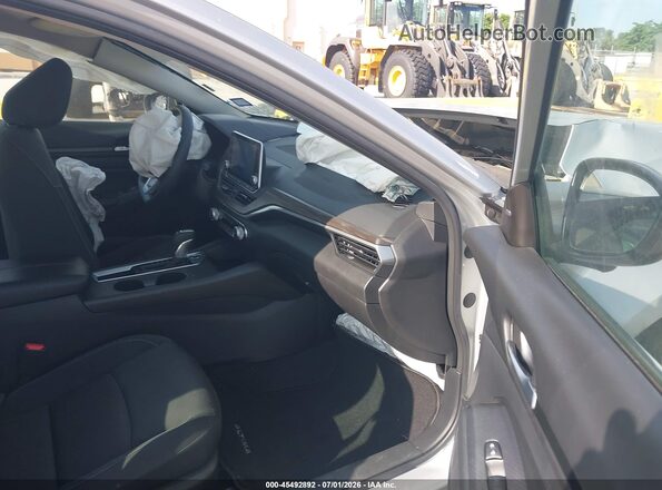 1N4BL4DVXSN377668 2025 NISSAN ALTIMA Silver Widok wnętrza z przodu