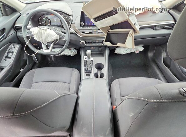 1N4BL4DW3TN313093 2026 NISSAN ALTIMA White Widok deski rozdzielczej