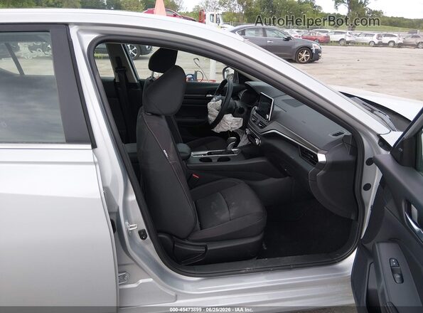 1N4BL4DW5SN423822 2025 NISSAN ALTIMA Silver Widok wnętrza z przodu