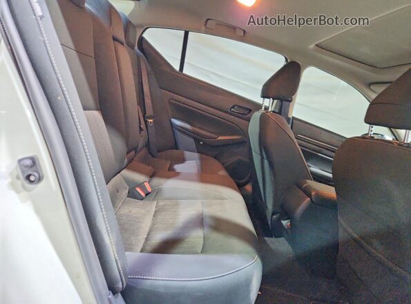 1N4BL4DW7RN422388 2024 NISSAN ALTIMA White Widok tylnych siedzeń