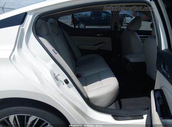 1N4BL4EV0RN412663 2024 NISSAN ALTIMA White VIN sticker view