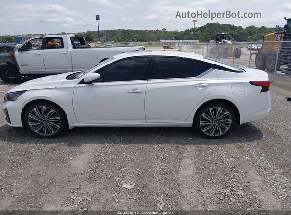 1N4BL4EV0RN412663 2024 NISSAN ALTIMA White 360 interior view