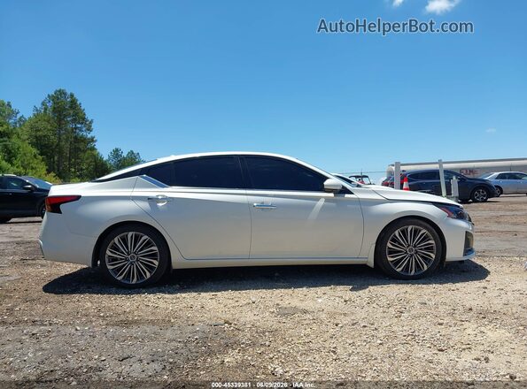 1N4BL4EV0SN427640 2025 NISSAN ALTIMA Белый Вид задней части салона