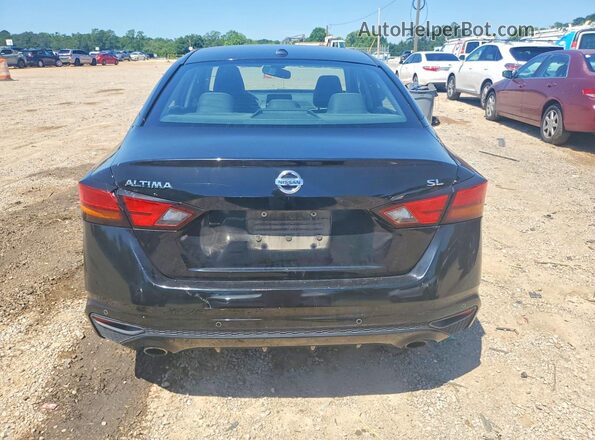 1N4BL4EV2KC188068 2019 NISSAN ALTIMA Black Rear view