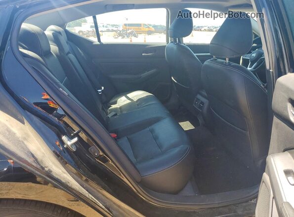 1N4BL4EV2KC188068 2019 NISSAN ALTIMA Black Rear seats view