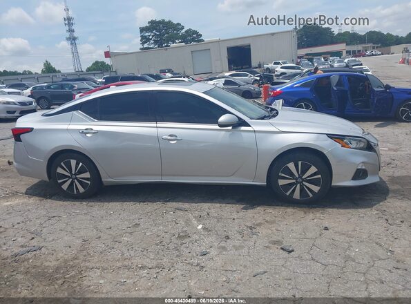 1N4BL4EV7LC144813 2020 NISSAN ALTIMA Silver უკანა სალონის ხედი