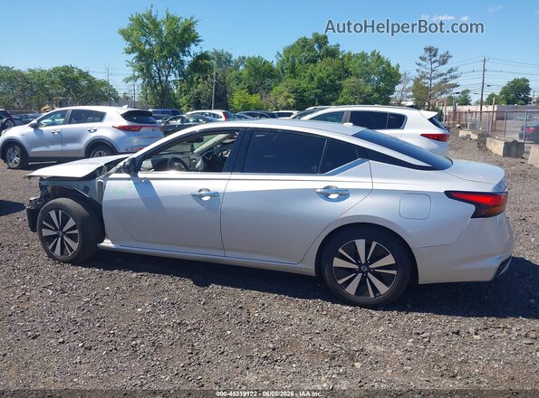 1N4BL4EV8KC201695 2019 NISSAN ALTIMA Silver Widok wnętrza 360 stopni